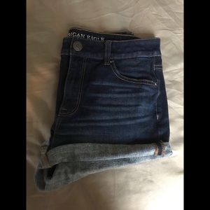 American Eagle Hi-rise Shortie